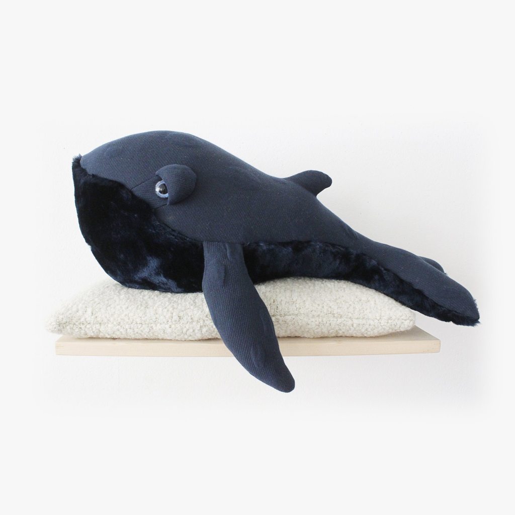 Small Night Whale Bigstuffed