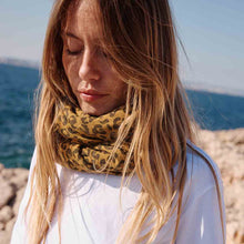 Bianca Musselintuch mit Karamell-Leopardenmuster
