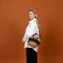Pamba Shoulderbag S, Wool Paper