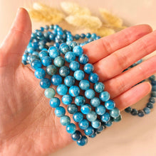 Armband aus blauer Apatit-Edelsteinkugel, 8 mm