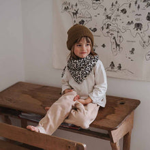 BIANCA Mullwickeldecke mit Leopardenmuster in Greige