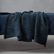 DECKE Wooly Throw 130x180