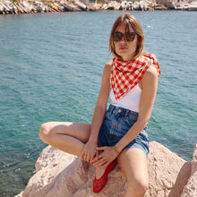 Bianca Mulltuch mit Vichy-Karomuster in Tomatenrot