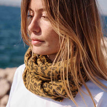Bianca Musselintuch mit Karamell-Leopardenmuster