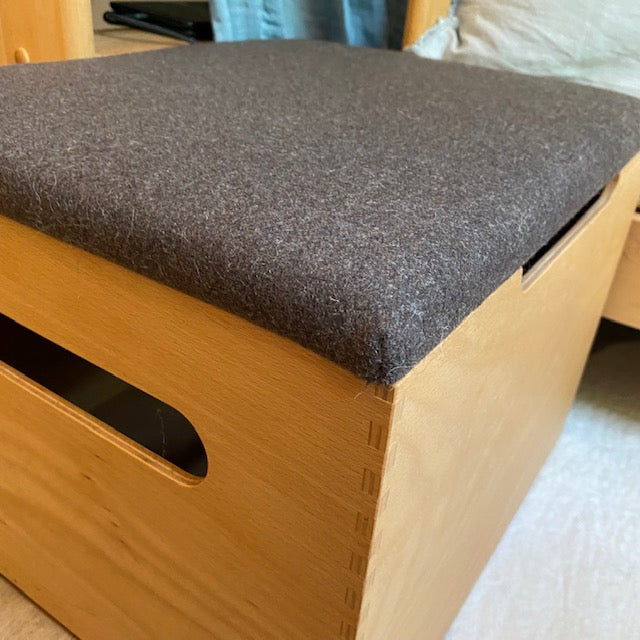 Sale Zugbox mit gepolstertem Deckel